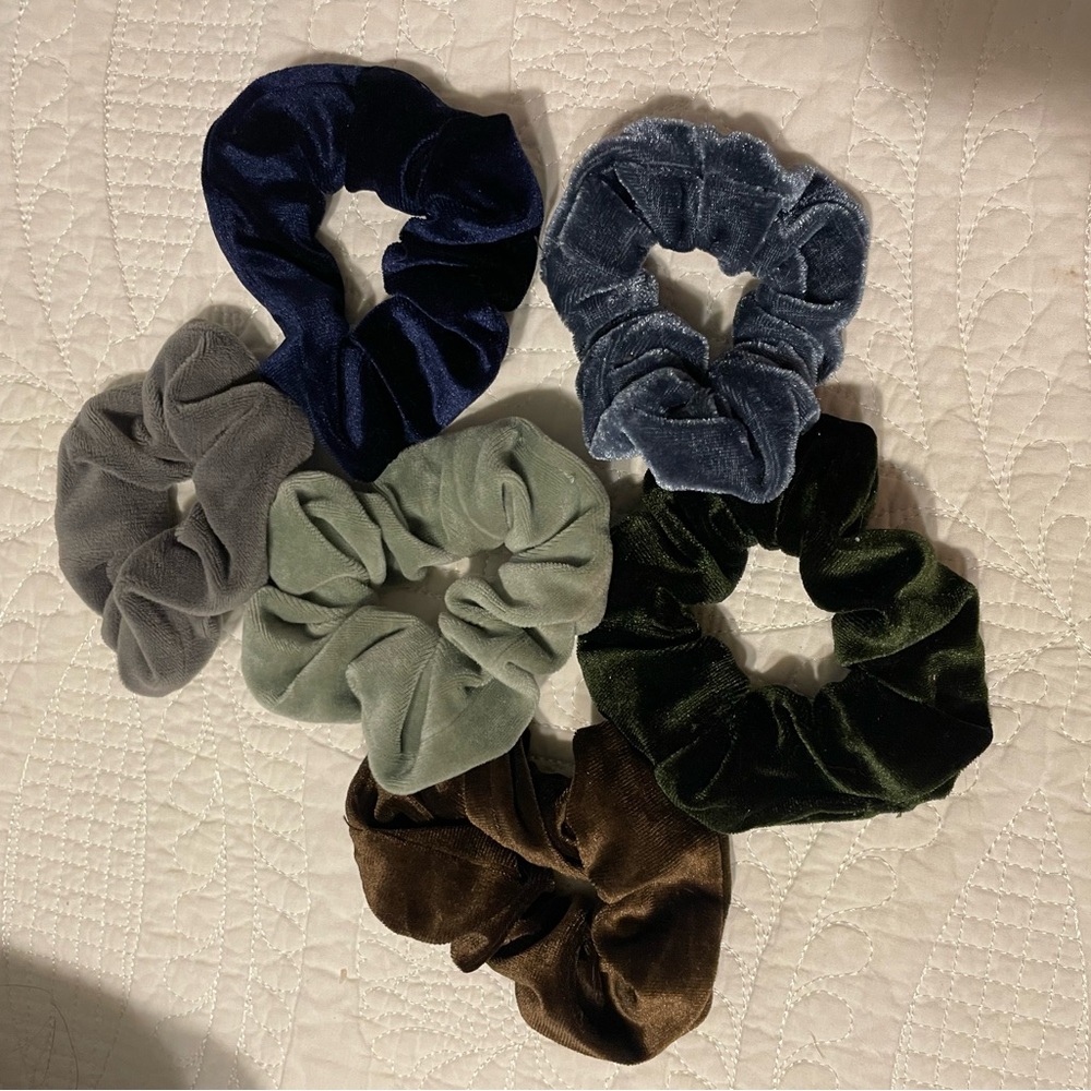 Francesca's Collections Scrunchie Set - Blue, Green, Brown, gray
